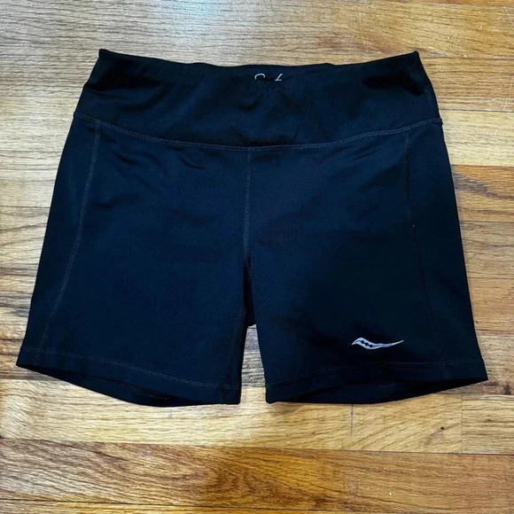 Saucony black shorts large - Picture 2 of 9